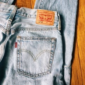 Levi’s 501 button fly straight leg jeans 24w